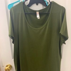 Guc olive green lularoe classic tee!